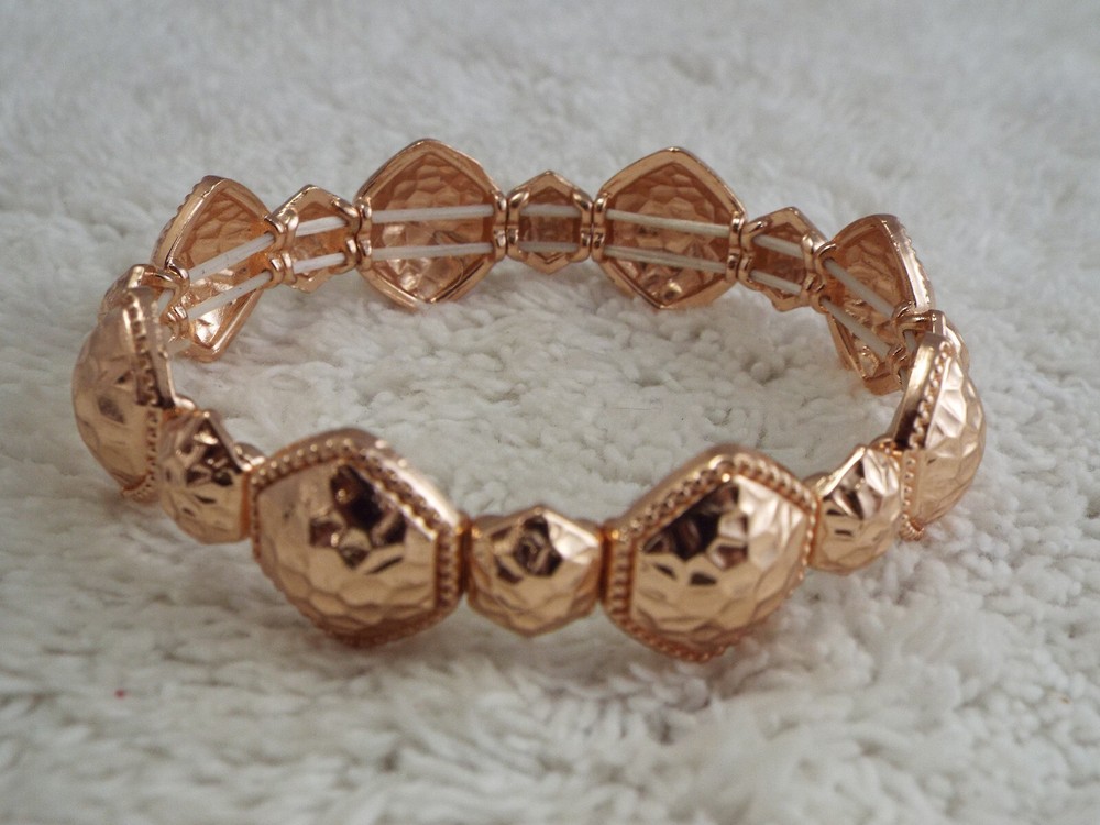 Hammered Copper-tone Stretch Bracelet (C27)