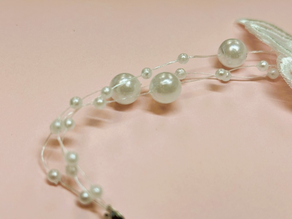 Pearl Chain Yarn Butterfly Necklace