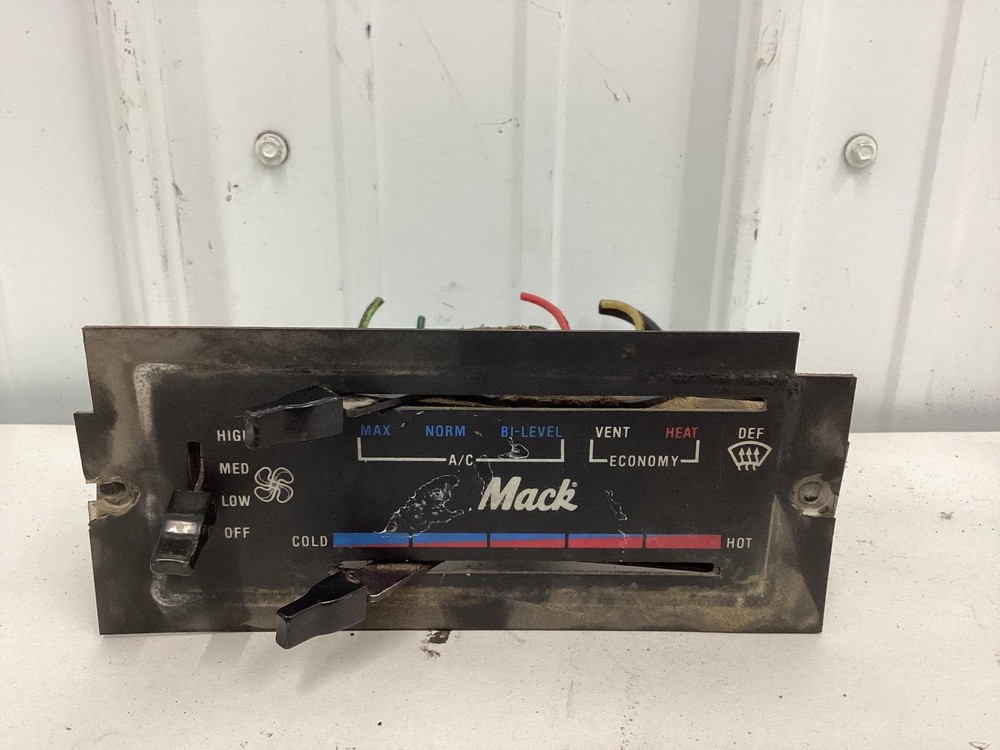 Mack CH600 Heater A/C Temperature Controls - Used