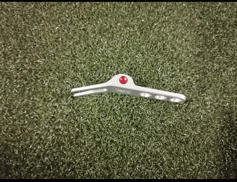 Scotty Cameron Pivot Divot Tool - Red Dot - Silver