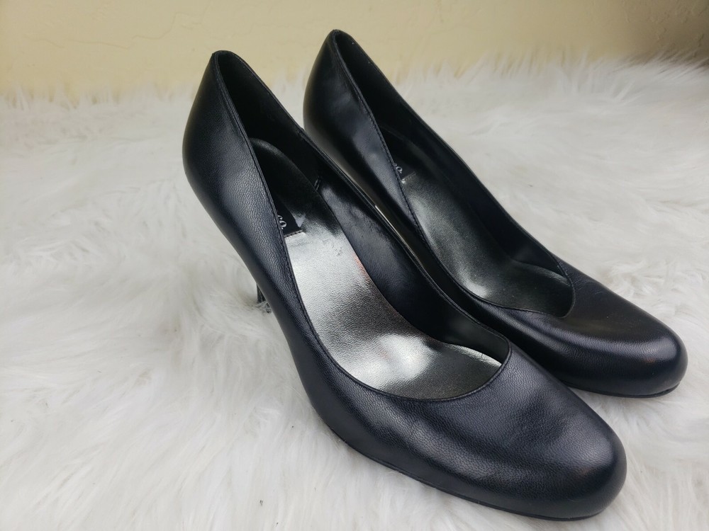 Style & Co Black Pump Leayher Upper Heals Size 8.5