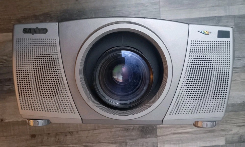 Working Sanyo PLC-XP30 Large Venue Presentation Projector PRO xtraX Multimedia