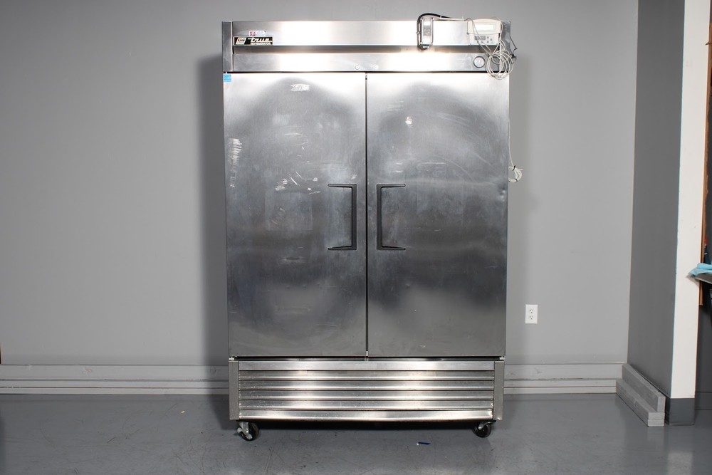 True T-49 Reach-In Solid Swing Door Refrigerator W/ A419 Temperature Controller