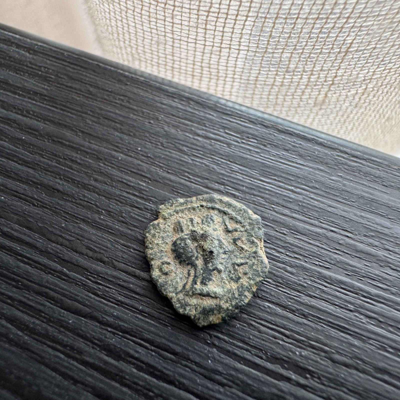 Roman coin -- ARABIA Bostra -- Time of Commodus (177-192 AD) CAMEL @x268