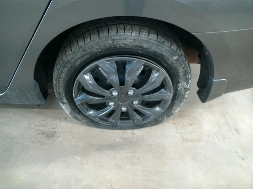 Driver Left Front Spindle/Knuckle Fits 11-25 LEAF 104814740