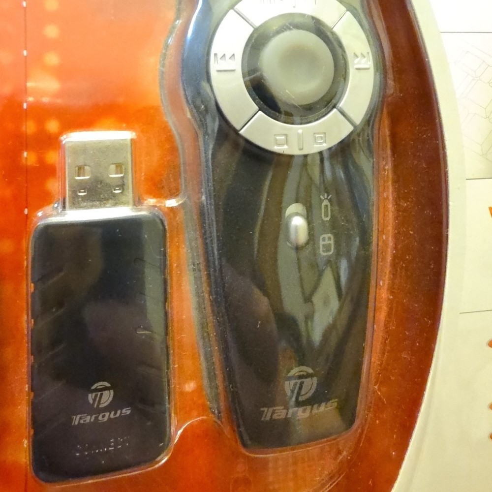 Targus Wireless Presenter w/Cursor Control Laser Pointer 50 Foot Range