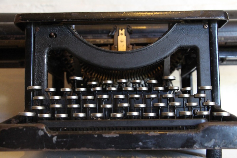 Antique LC Smith Typewriter - Extra long bar - Rare Typewriter