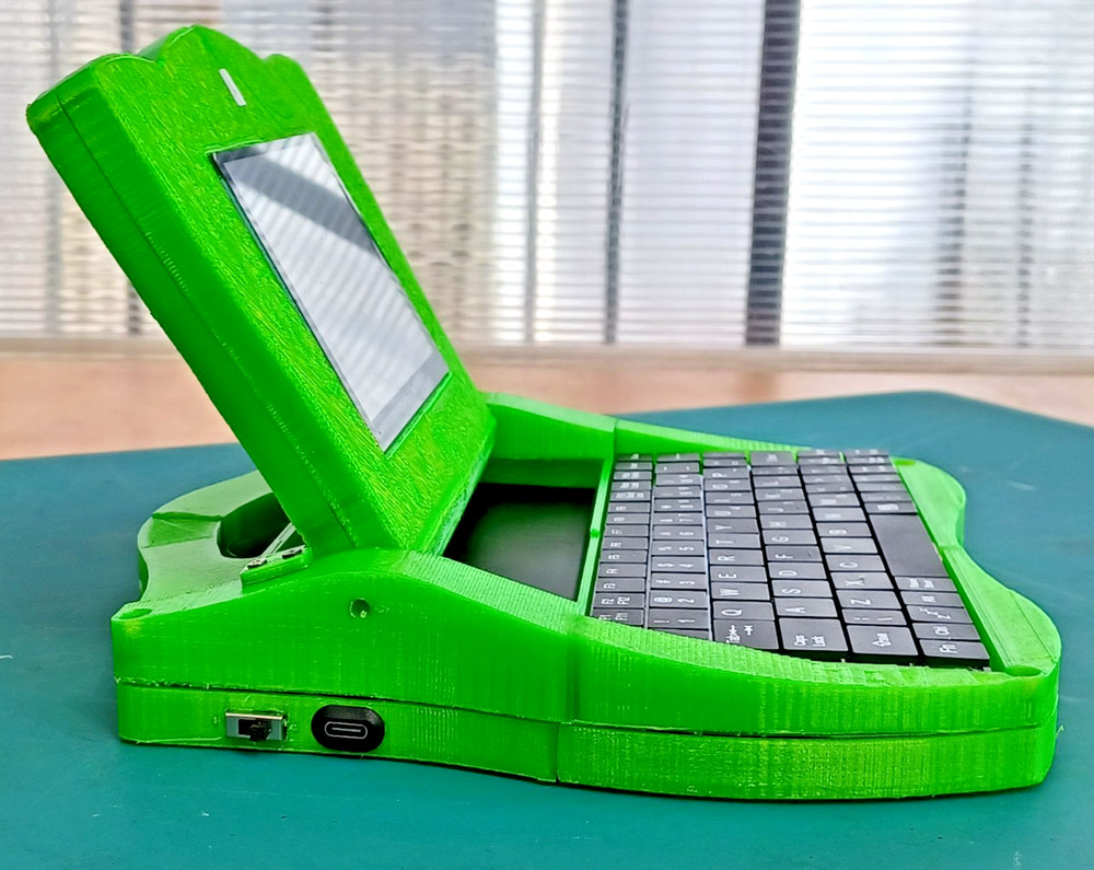 Apple Newton eMate - Inspired Custom 3D-printed RISC-V Linux Laptop