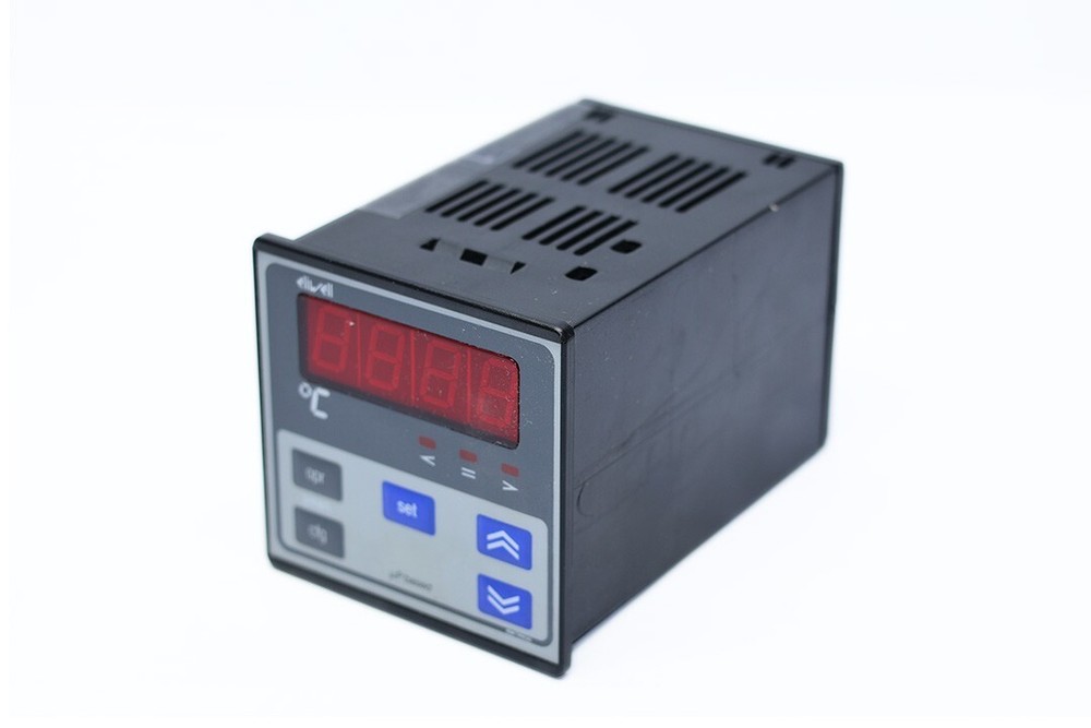 ELIWELL EWTR 934 TEMPERATURE CONTROLLER