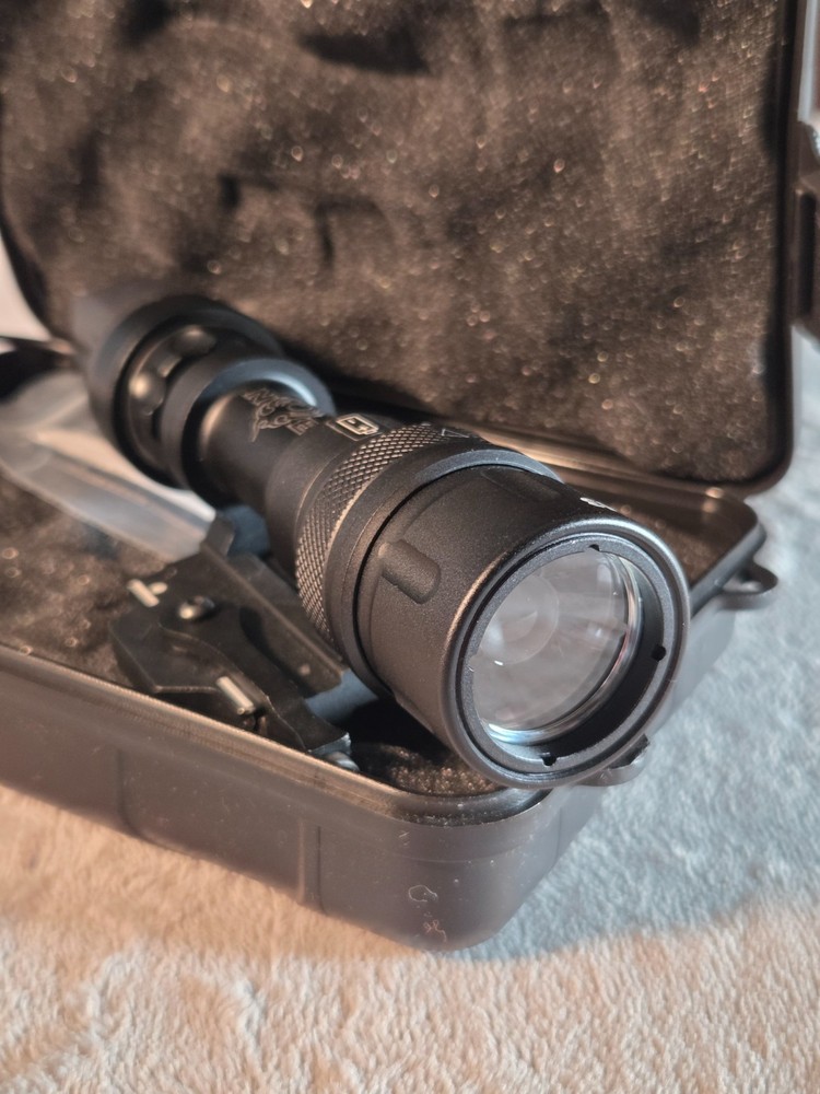 Night Evolution M952V Tactical Light Airsoft (Black) READ DESCRIPTION