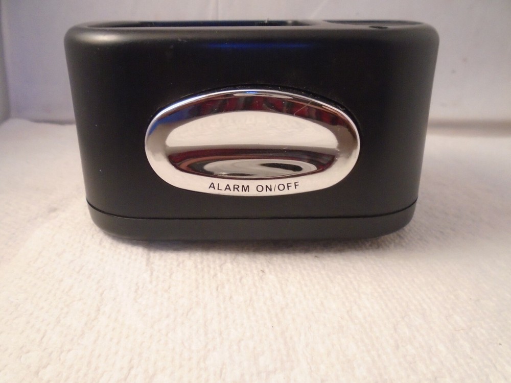 Geneva 3647E Quartz Alarm Clock -Black