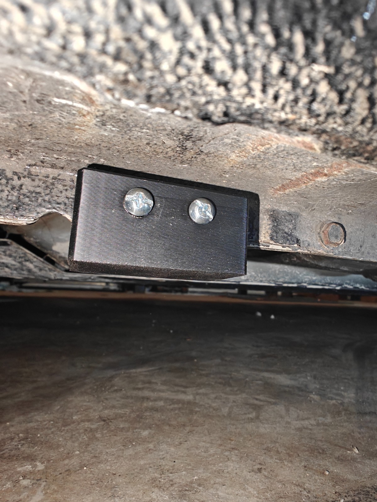 Set of 4 Pinch Weld Jack Pucks Stay-On - Clamp - BRZ 86 Miata Civic WRX Golf Q50