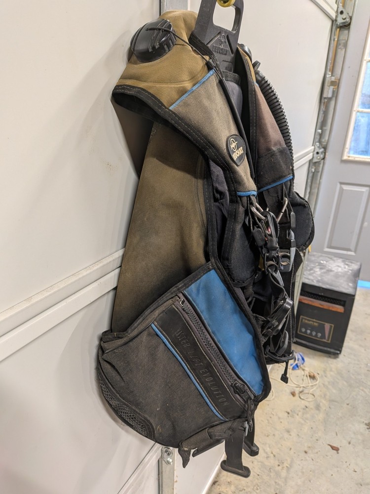BEUCHAT DIVERS Vest WITH LOTS OF EXTRAS