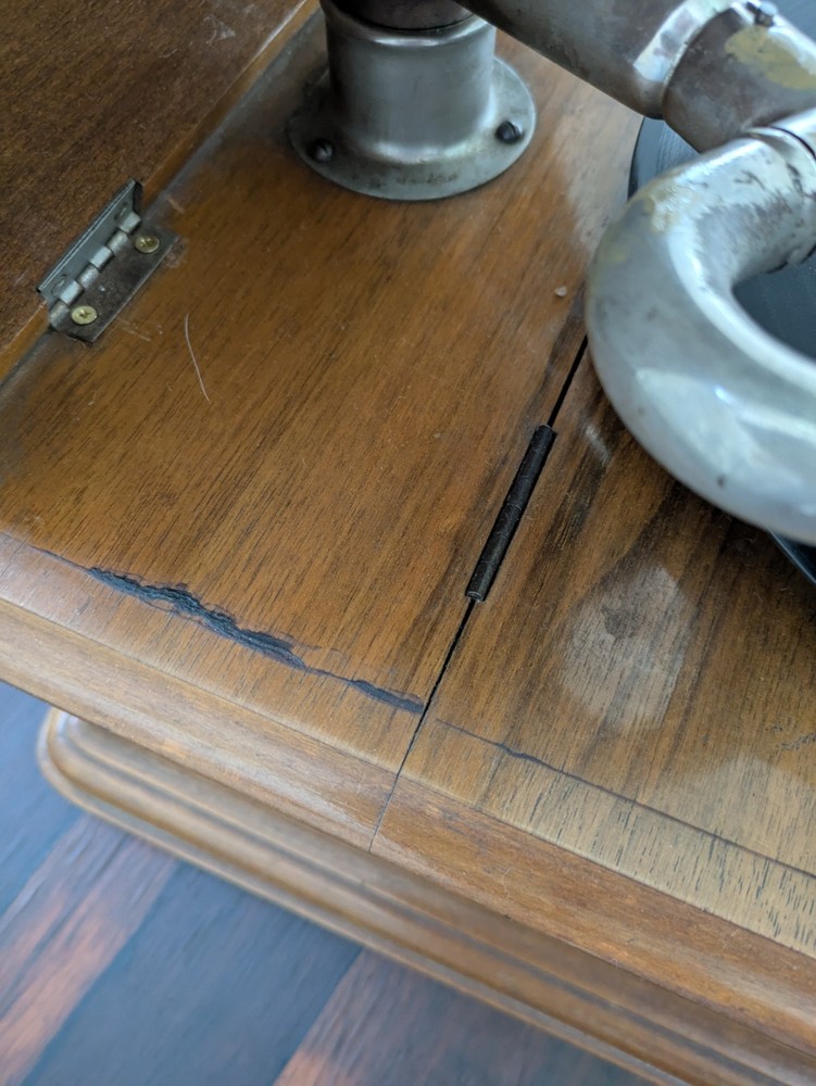 Vintage Solid Wood Gramophone