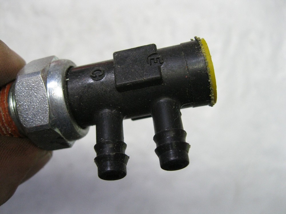 Ported Vacuum Switch Standard PVS16