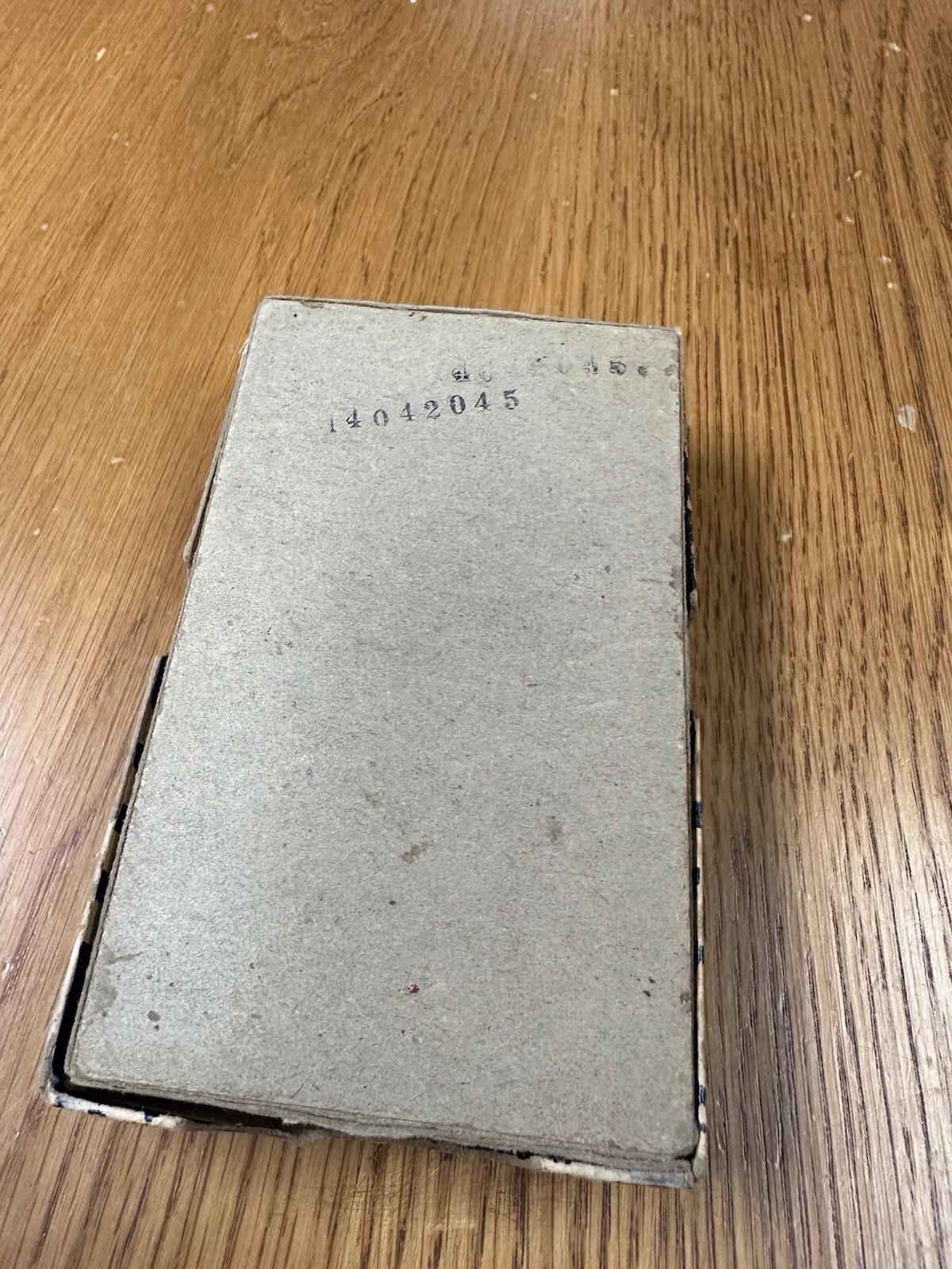 Vintage “Famous Brands” Silk Thread Box with 10 Wooden Spools - Mixed Lot