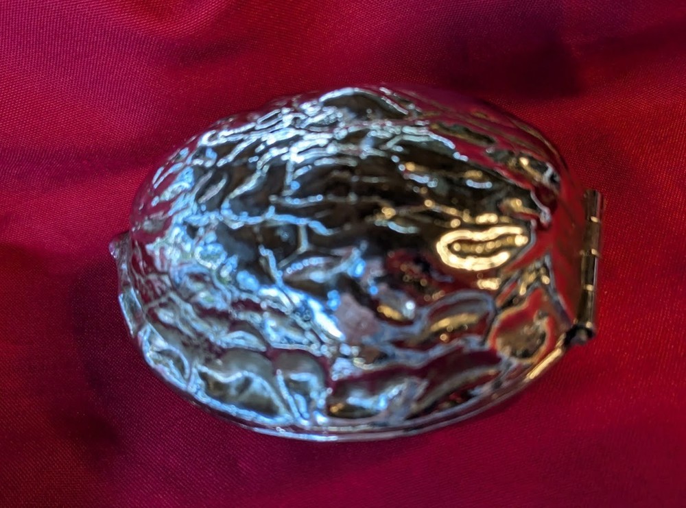Vintage 1970's Nut Cracker Silvertone Metal Walnut Shaped Hinged