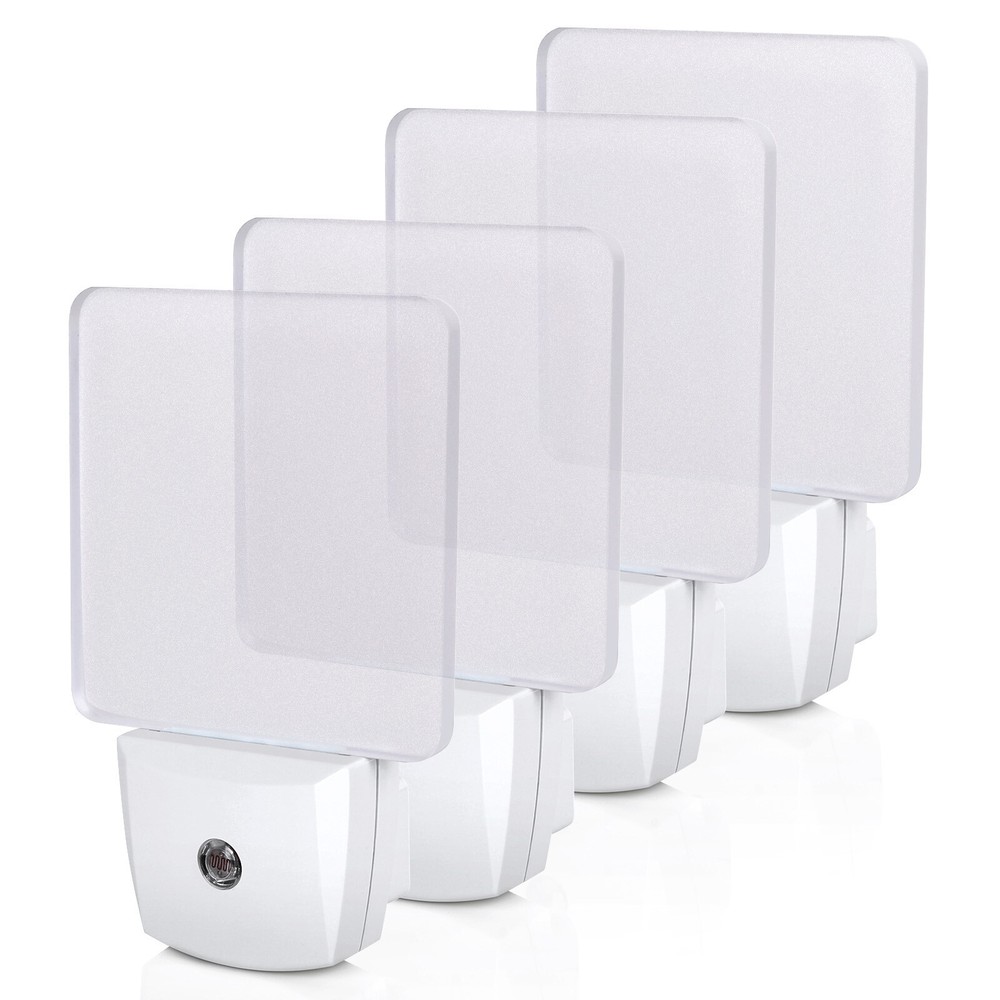 DEWENWILS Plug-in LED Night Light with Light Sensor Dusk-Dawn Bathroom Light