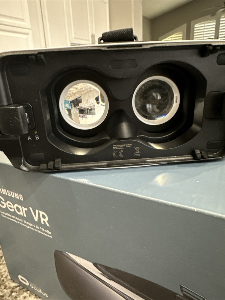 Samsung Gear VR Oculus 2015 Virtual Reality Headset
