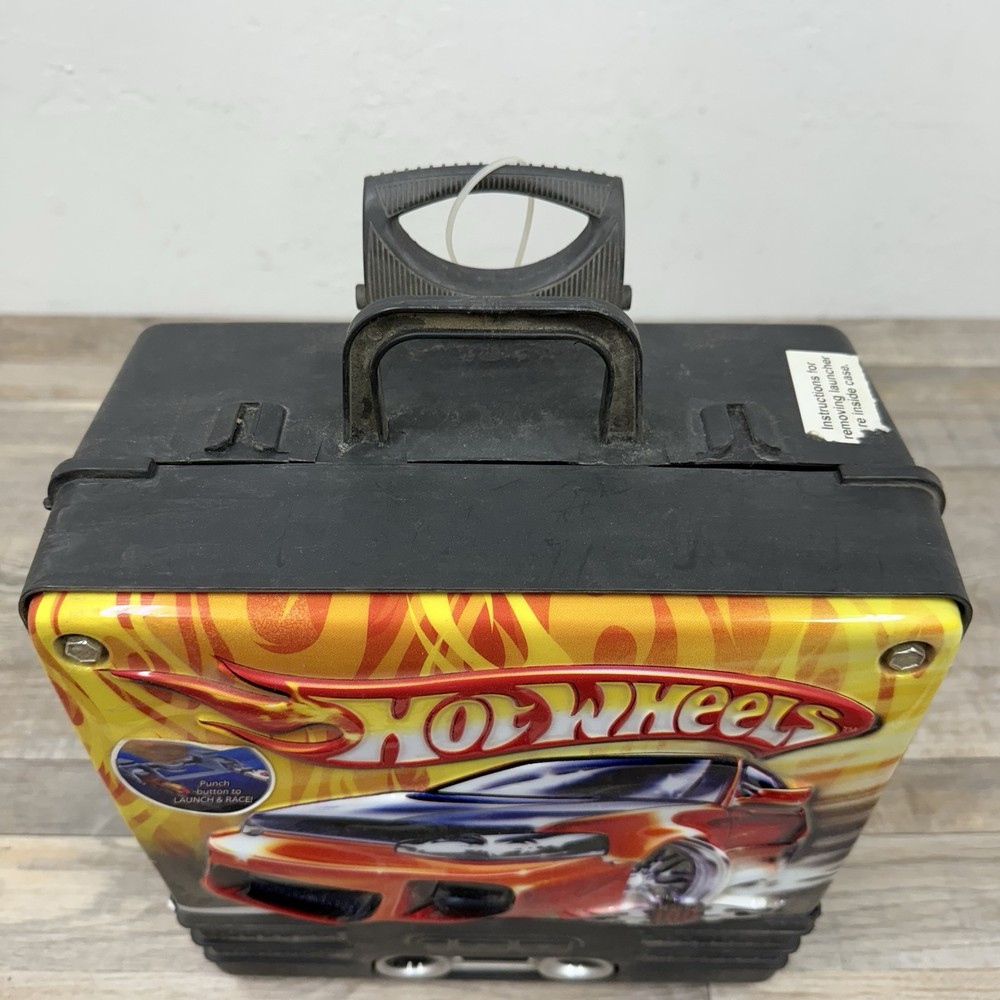 2005 Hot Wheels 100 Car Rolling Carry Case Retractable Handle Missing Launcher.
