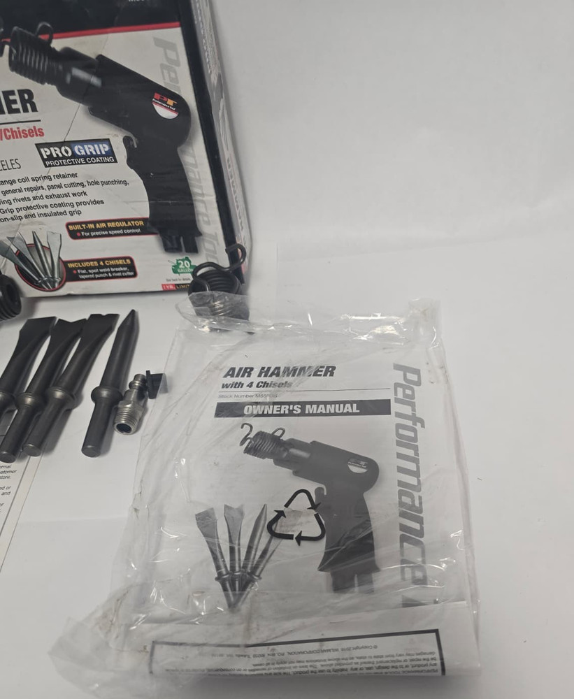 PERFORMANCE TOOL M550DB AIR HAMMER WITH 4 CHISELS