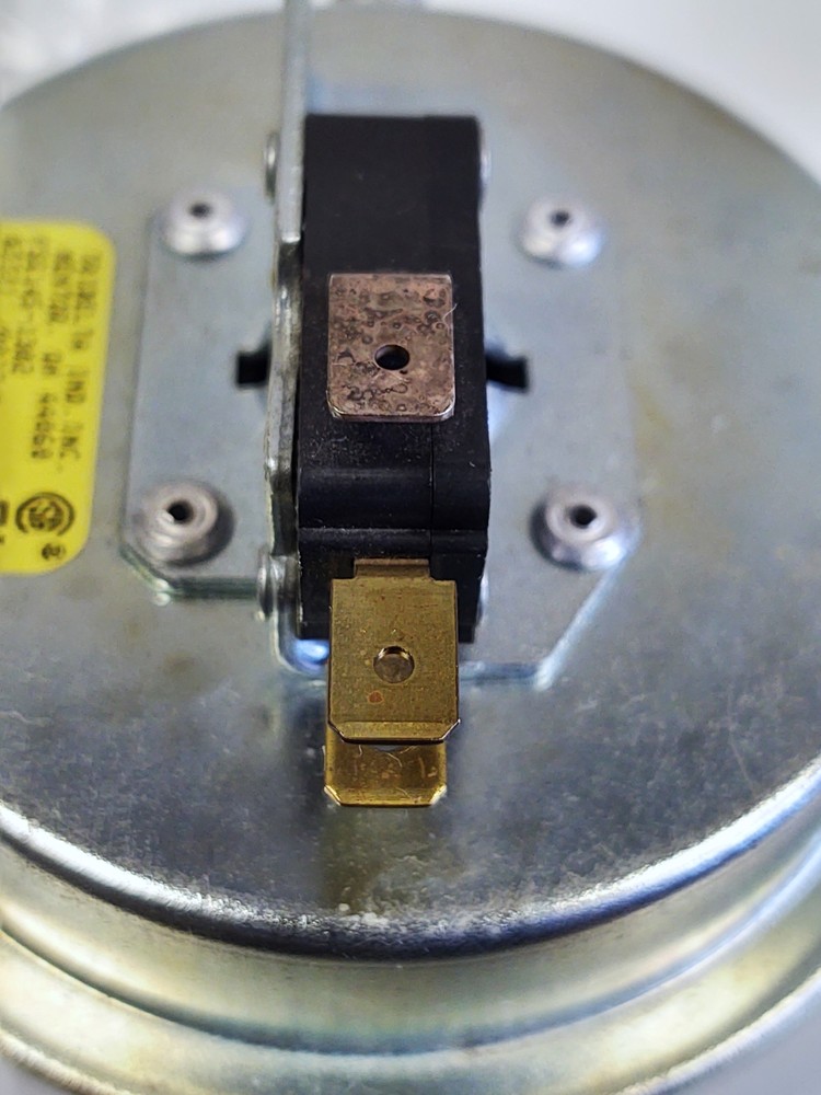 Tridelta FS6145-1302 Pressure Switch