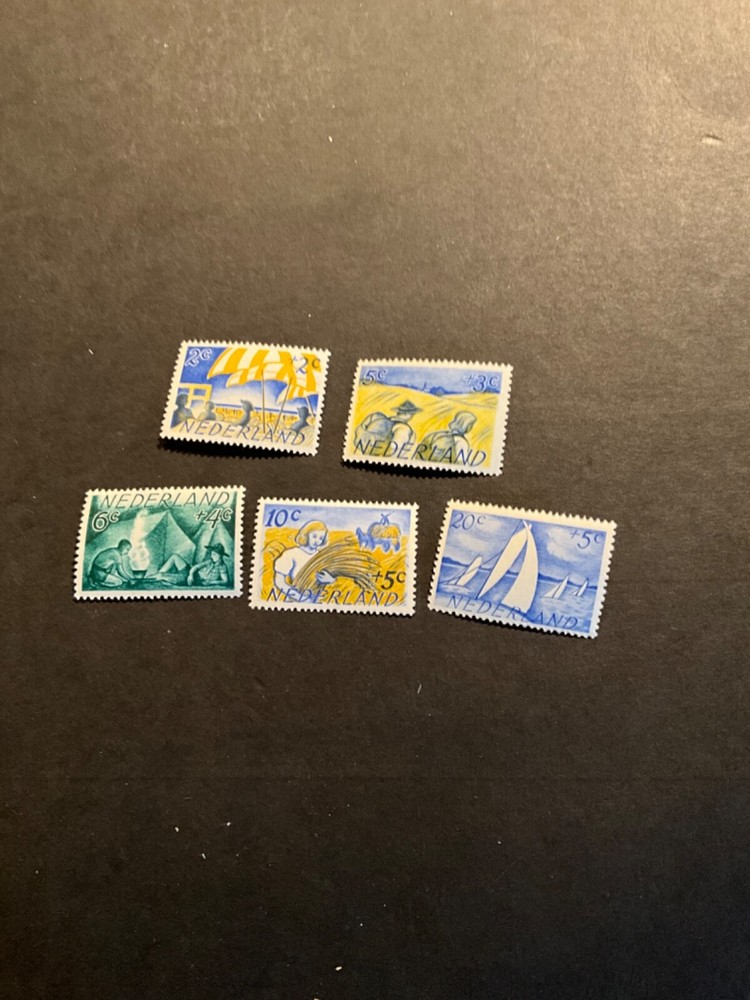 Netherlands Scott #B194-8 never hinged