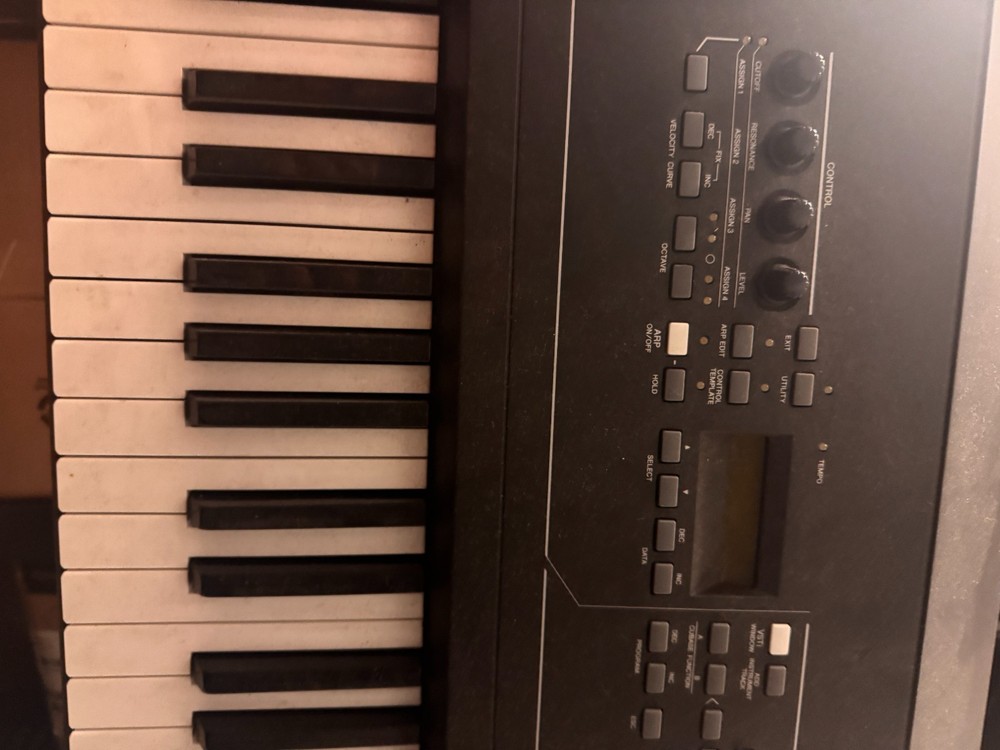 Yamaha kx8 USB/Midi Controller - 88 key