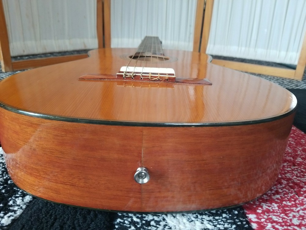 Ronda Classical Nylon 6 string guitar