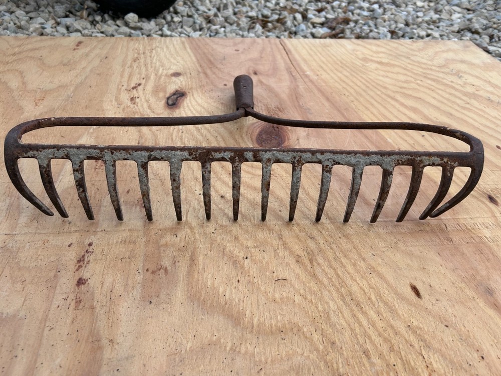 Rake Head Rusty Rustic no handle Original Vintage Primitive Metal