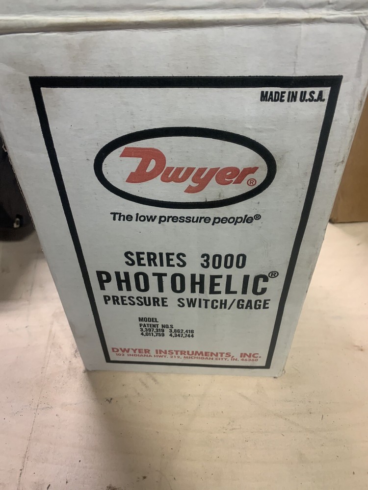 Dwyer Switch #3000, NOS, (PLAS-7)