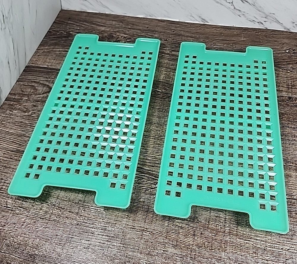 ☆LOT2☆ TUPPERWARE RECTANGLE KEEPER STRAINER INSERT FRUITS VEGGIES JADEITE GREEN
