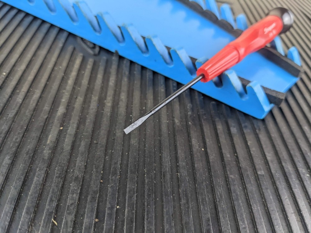 #as028 Snap-on Tools SDE220 USA Electronic Precision Flat 2mm Screwdriver