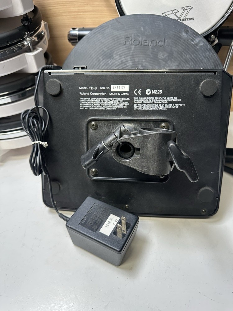 Roland TD-8 Electronic Drum Kit (please Read And See Pics)