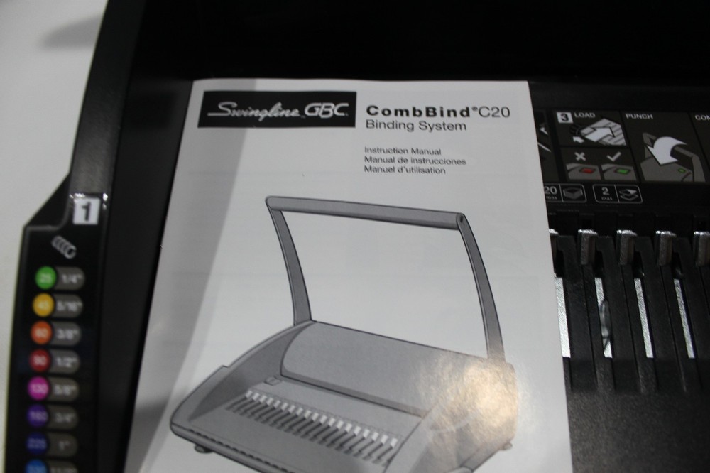 Swingline/GBC CombBind C20 Binding Machine