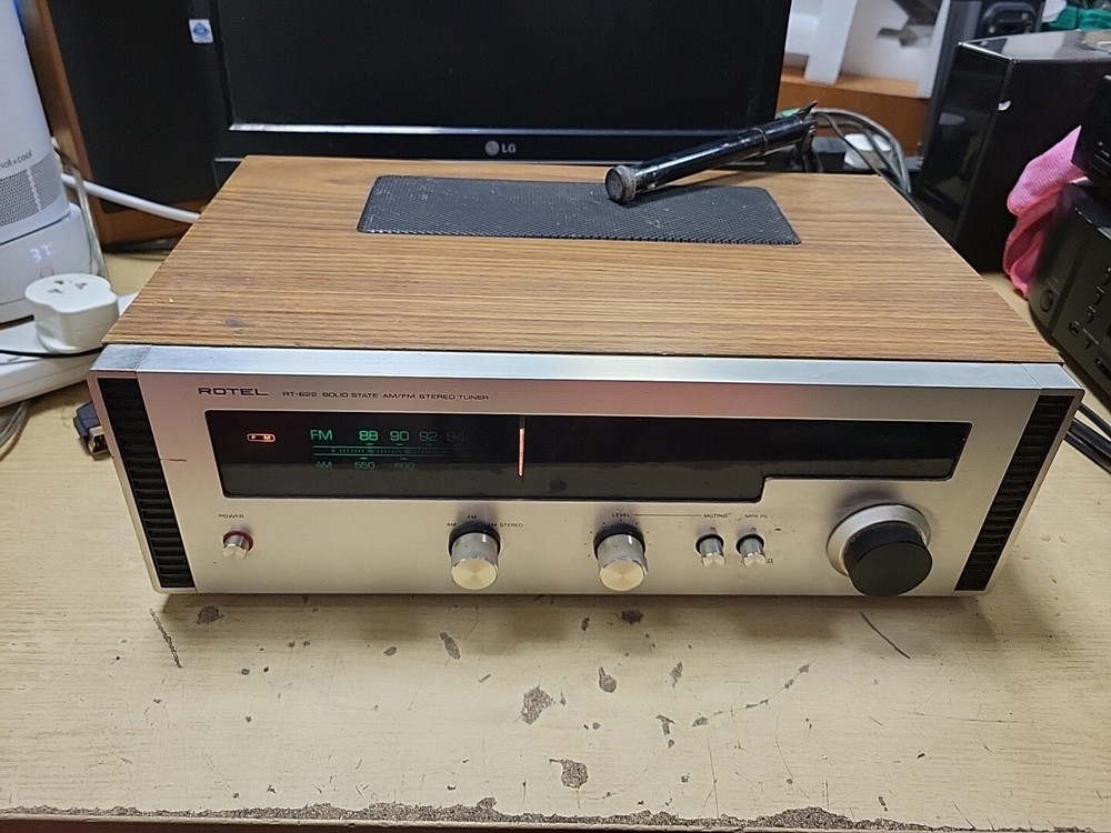 ROTEL RT-622 AM/FM STEREO TUNER