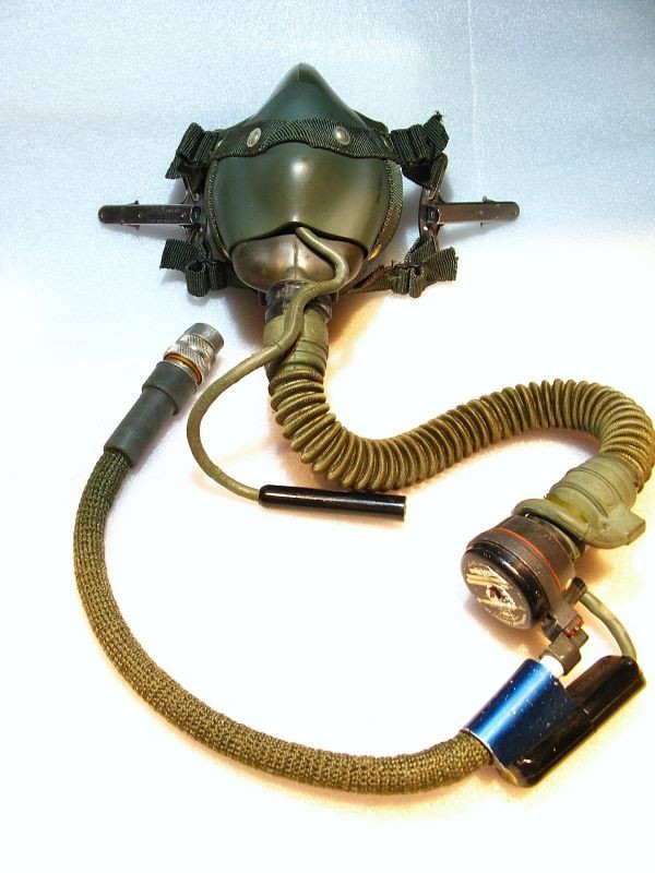 RARE 60's SIERRA MS-22001 "REDAR" OXYGEN MASK w/ REGULATOR / US NAVY / LARGE