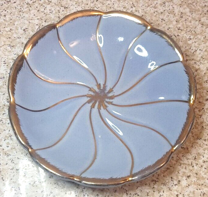 Lavender Ceramic Soap Dish Gold Rim Floral Pattern 5.25" Diameter
