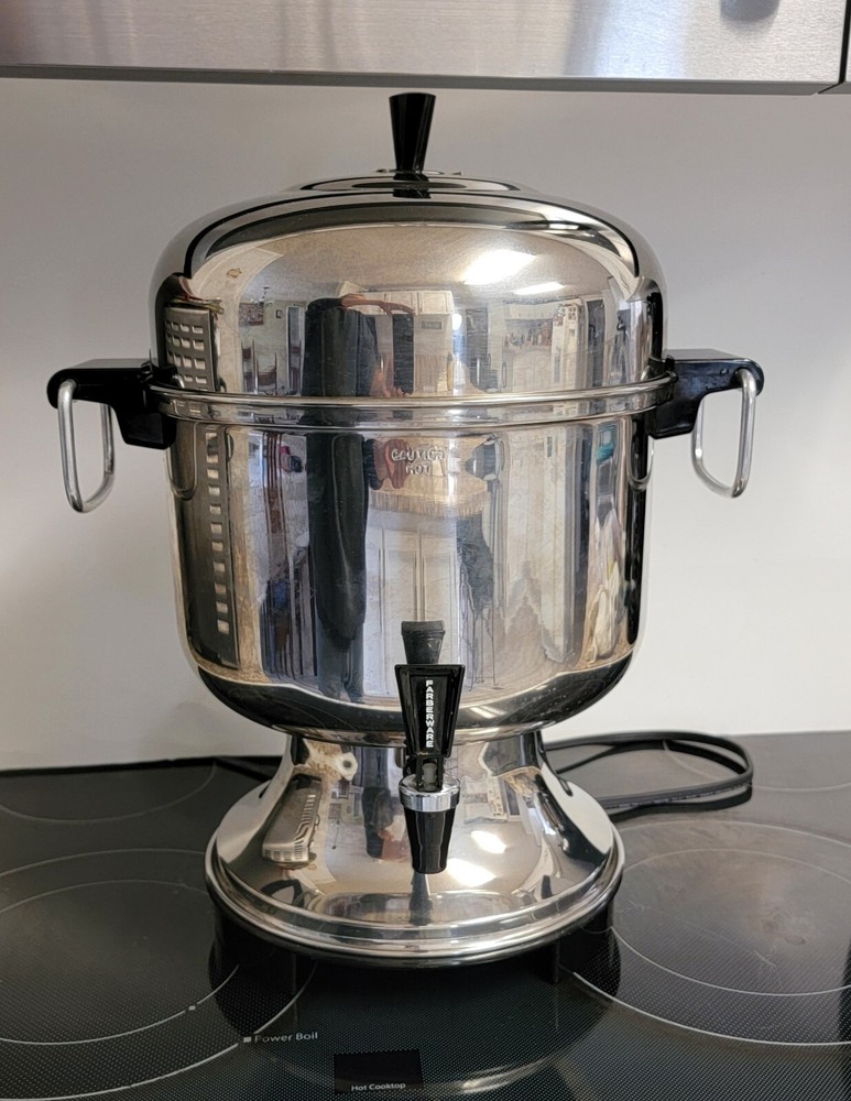Farberware 12-36 Cup Percolator. Model L-1360 Coffee Maker