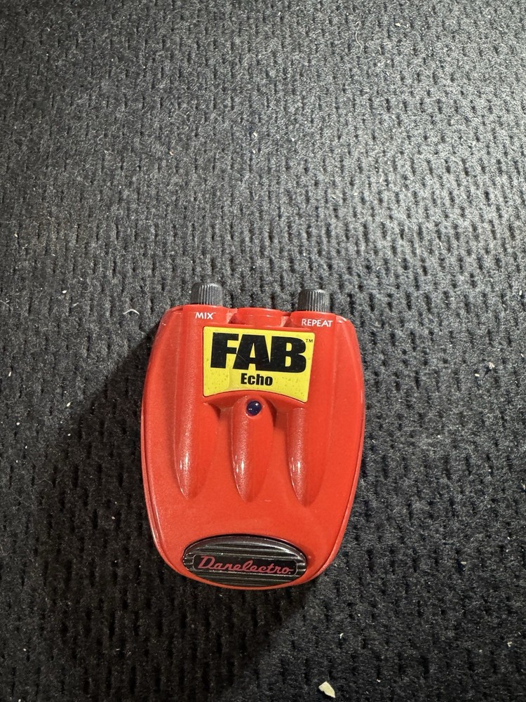 Danelectro FAB Echo Slapback Effects