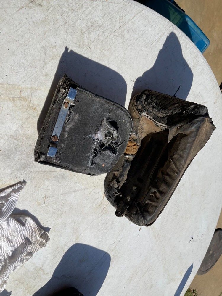 P pad on back rest for saddle seat