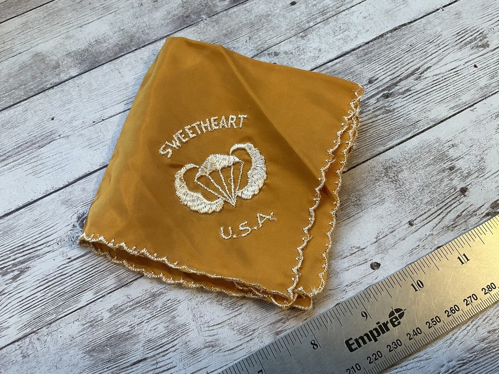ORIGINAL WWII US PARATROOPER AIRBORNE SWEETHEART HANKIE