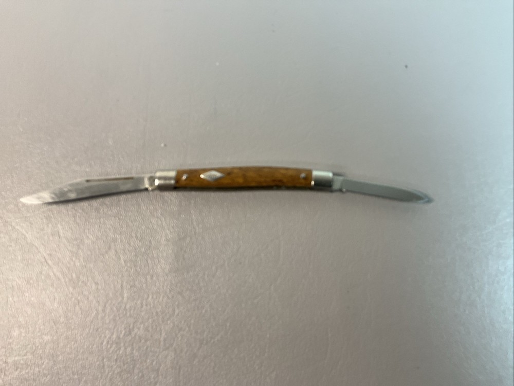 IMPERIAL THREE INCH TWO BLADE DE POCKET KNIFE. (S1242).