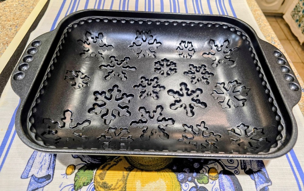 Snowflake baking pan made exclusively for William Somona by Nordic Ware