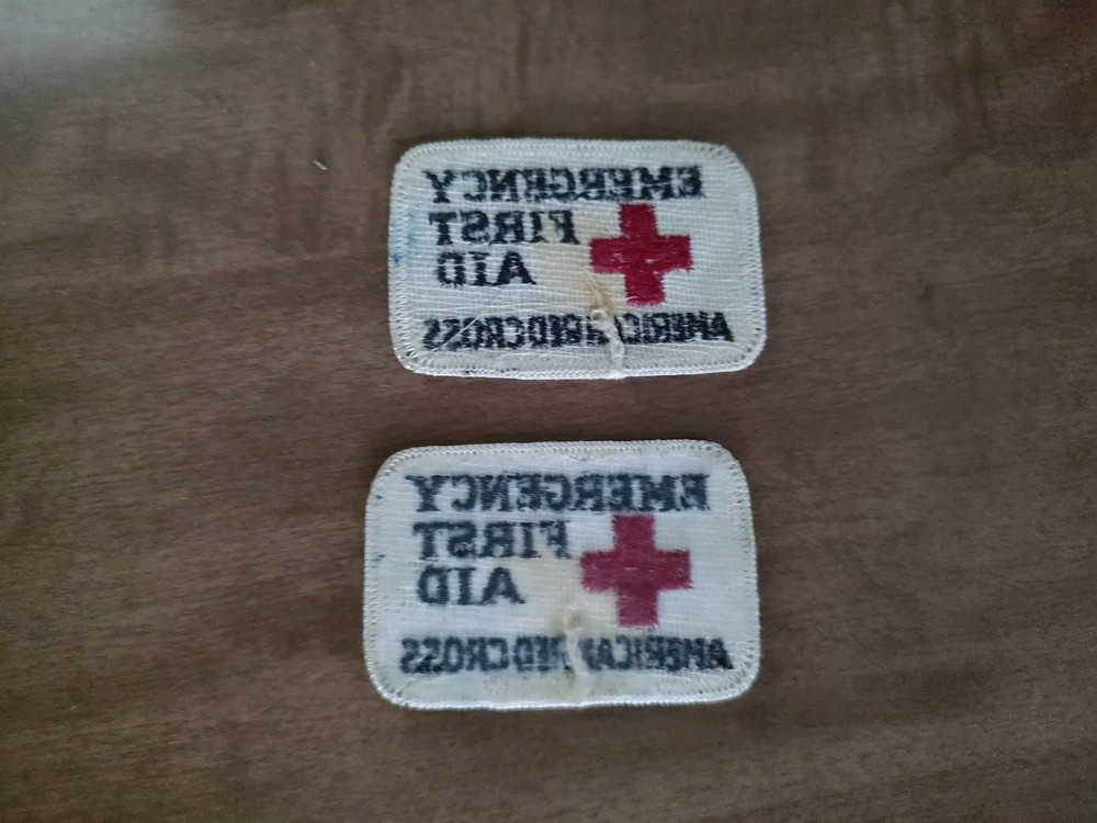VINTAGE "EMERGENCY FIRST AID" PATCH AMERICAN RED CROSS