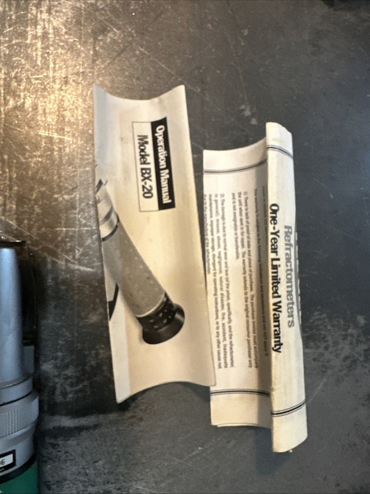 Vee Gee Refractometer Model: BX-20 Serial # 015396 In Pouch