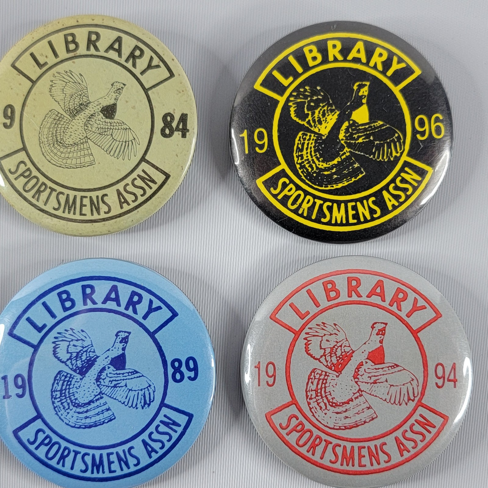 Pennsylvania Fishing License Button Pin 1974-98 Library Sportsmans Assoc Lot x17