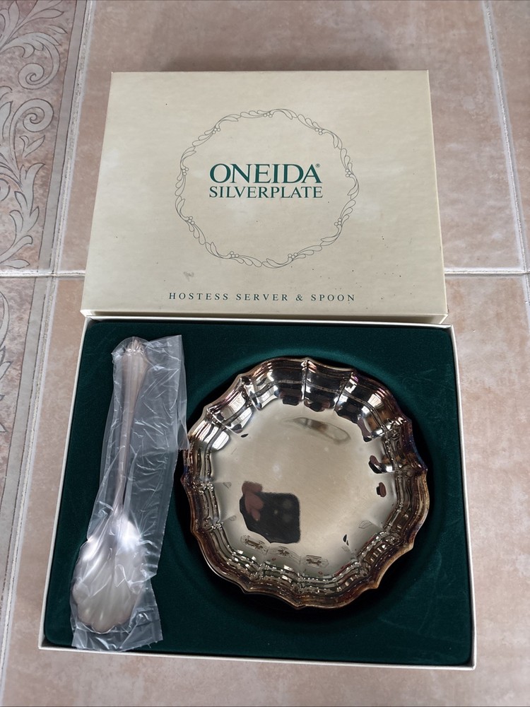 Oneida, Silverplate, Hostess Server Spoon Set Formal Dining Decor w Original Box