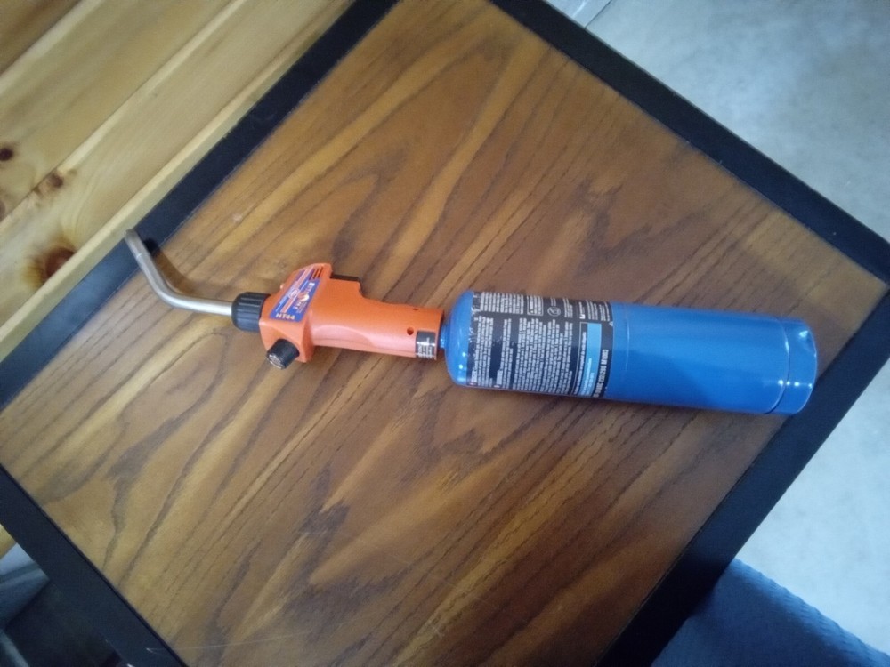 Uniweld HT44 TWISSTER SELF-IGNITING HAND TORCH. PROPANE OR MAP PRO