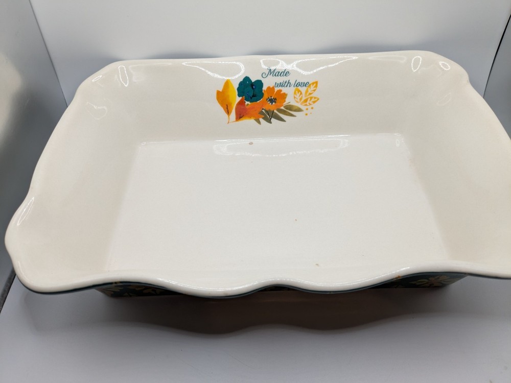 The Pioneer Woman 2-Piece Rectangular Ruffle Top Ceramic Bakeware Set